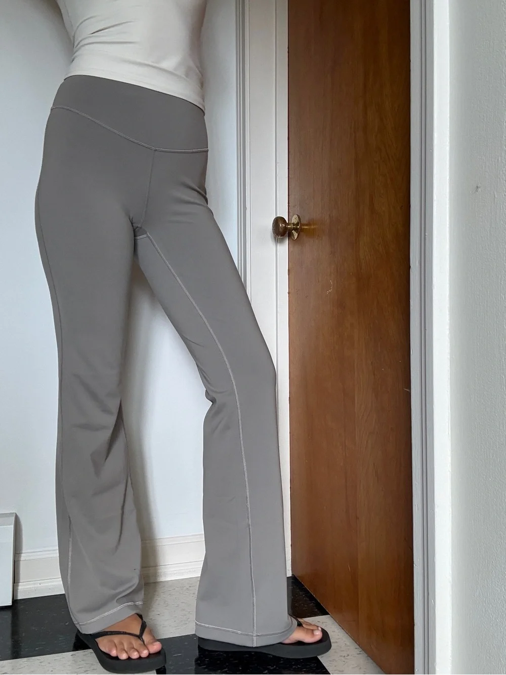 Lululemon Wunder Under SmoothCover High-Rise Bootcut Pant 34”